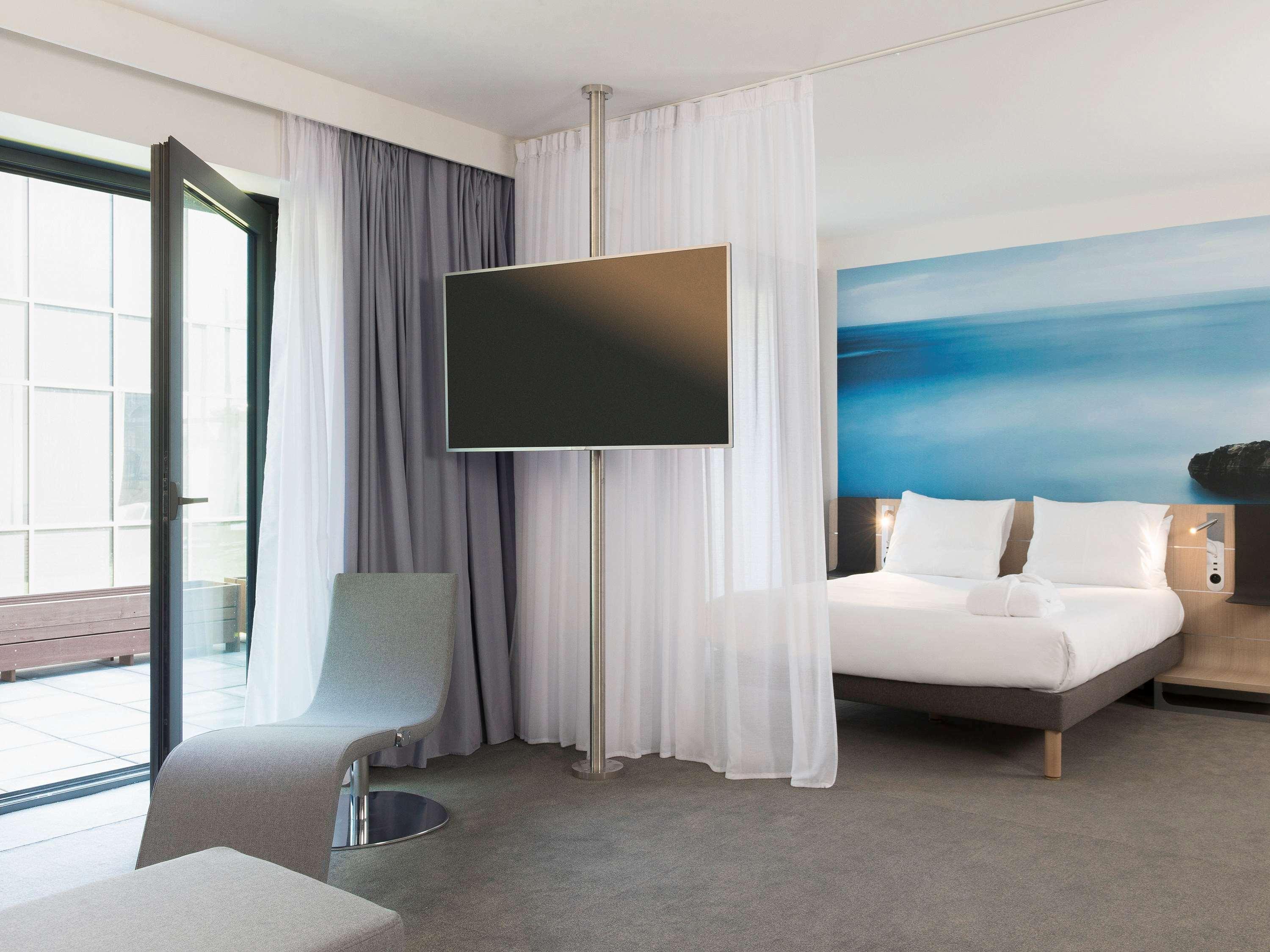 Novotel Charleroi Centre Экстерьер фото