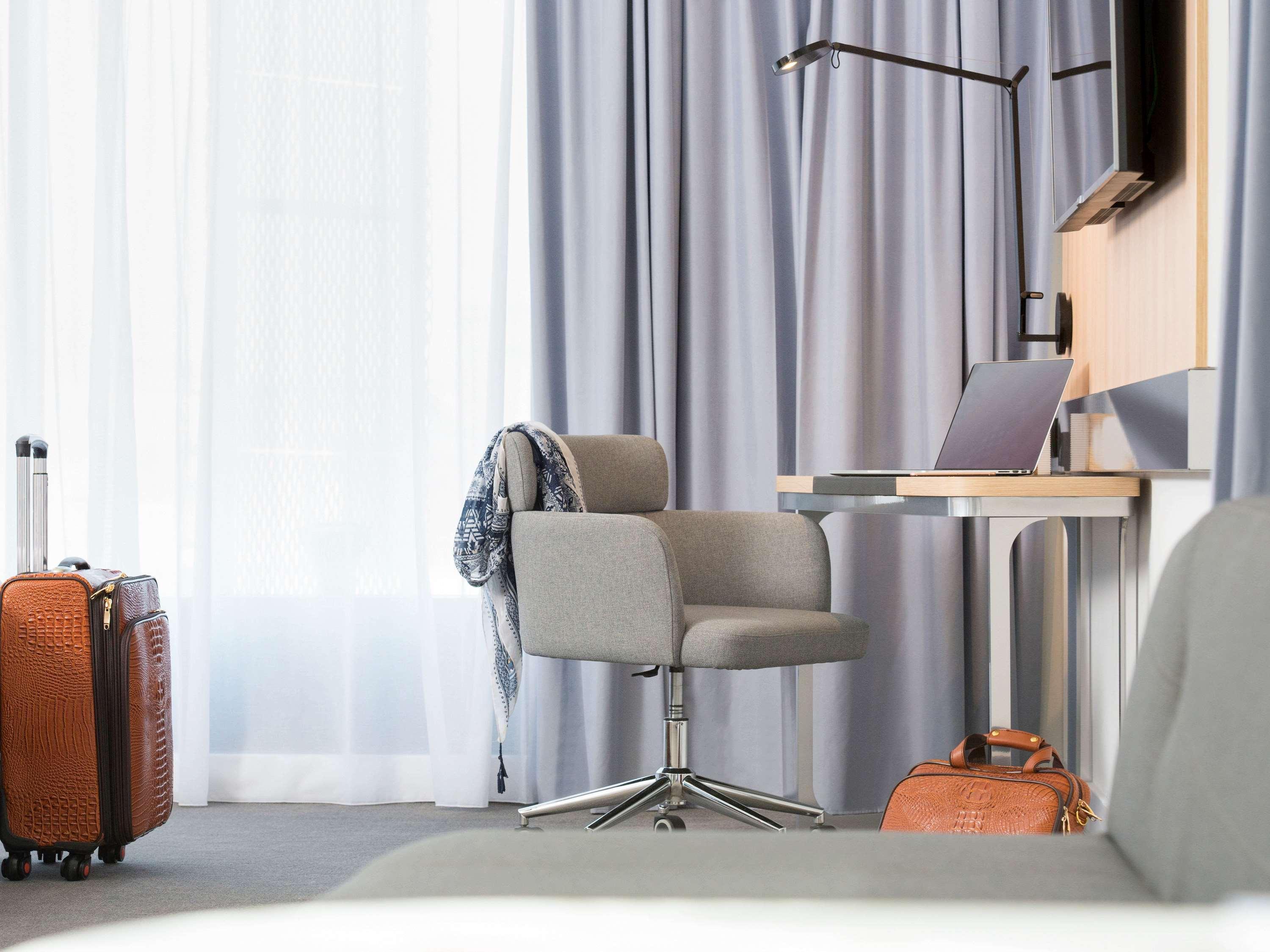 Novotel Charleroi Centre Экстерьер фото