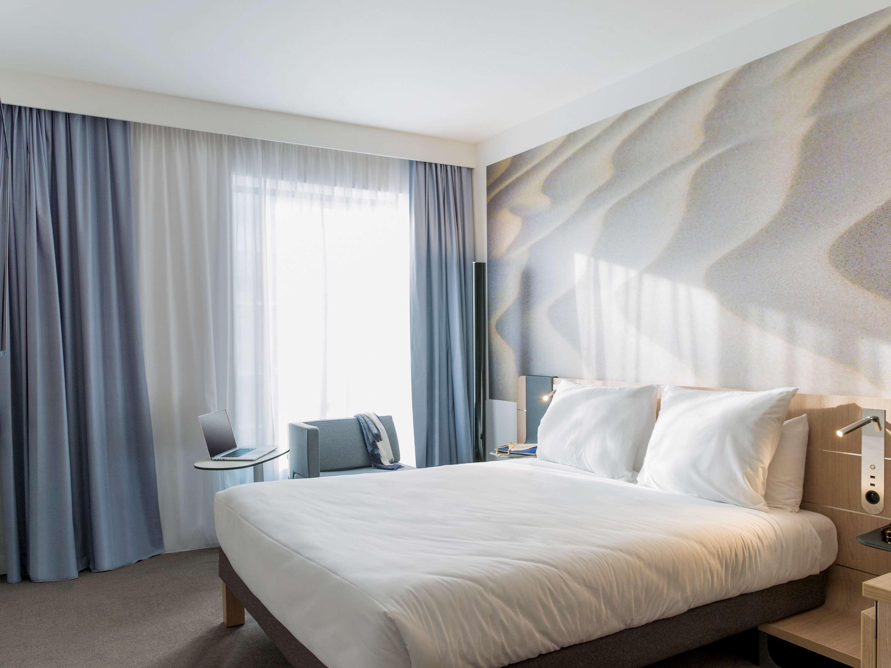 Novotel Charleroi Centre Экстерьер фото