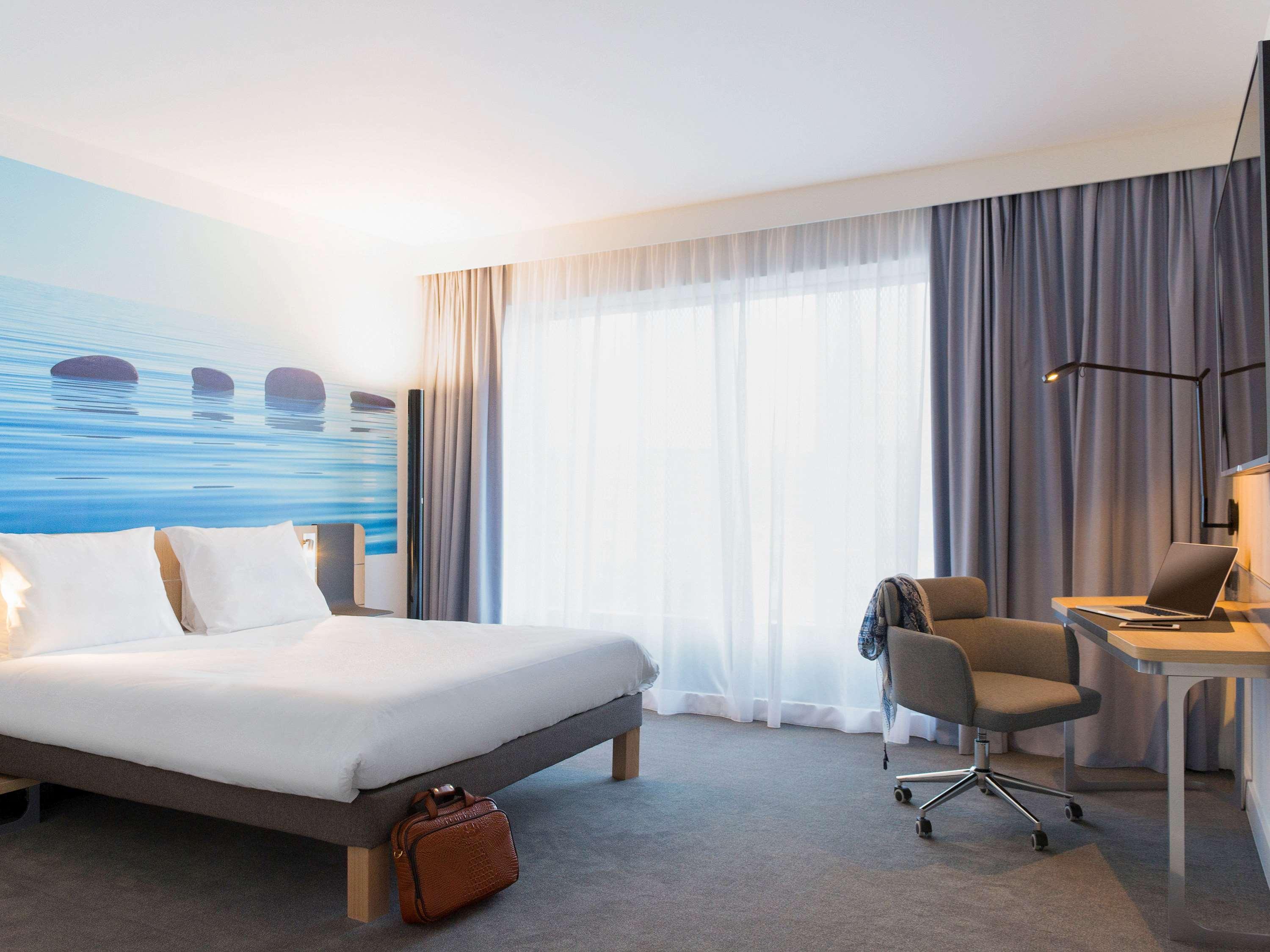 Novotel Charleroi Centre Экстерьер фото