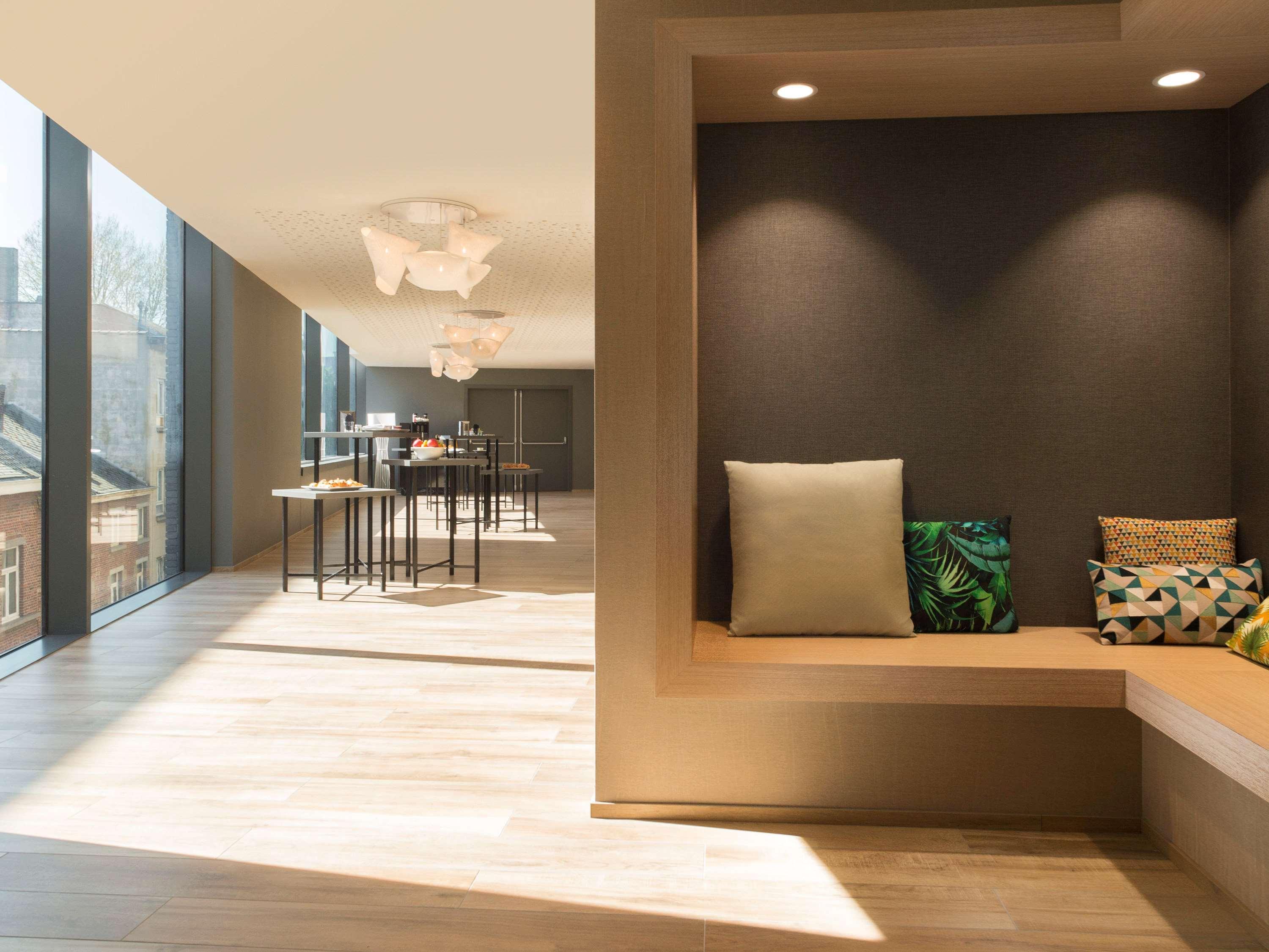 Novotel Charleroi Centre Экстерьер фото