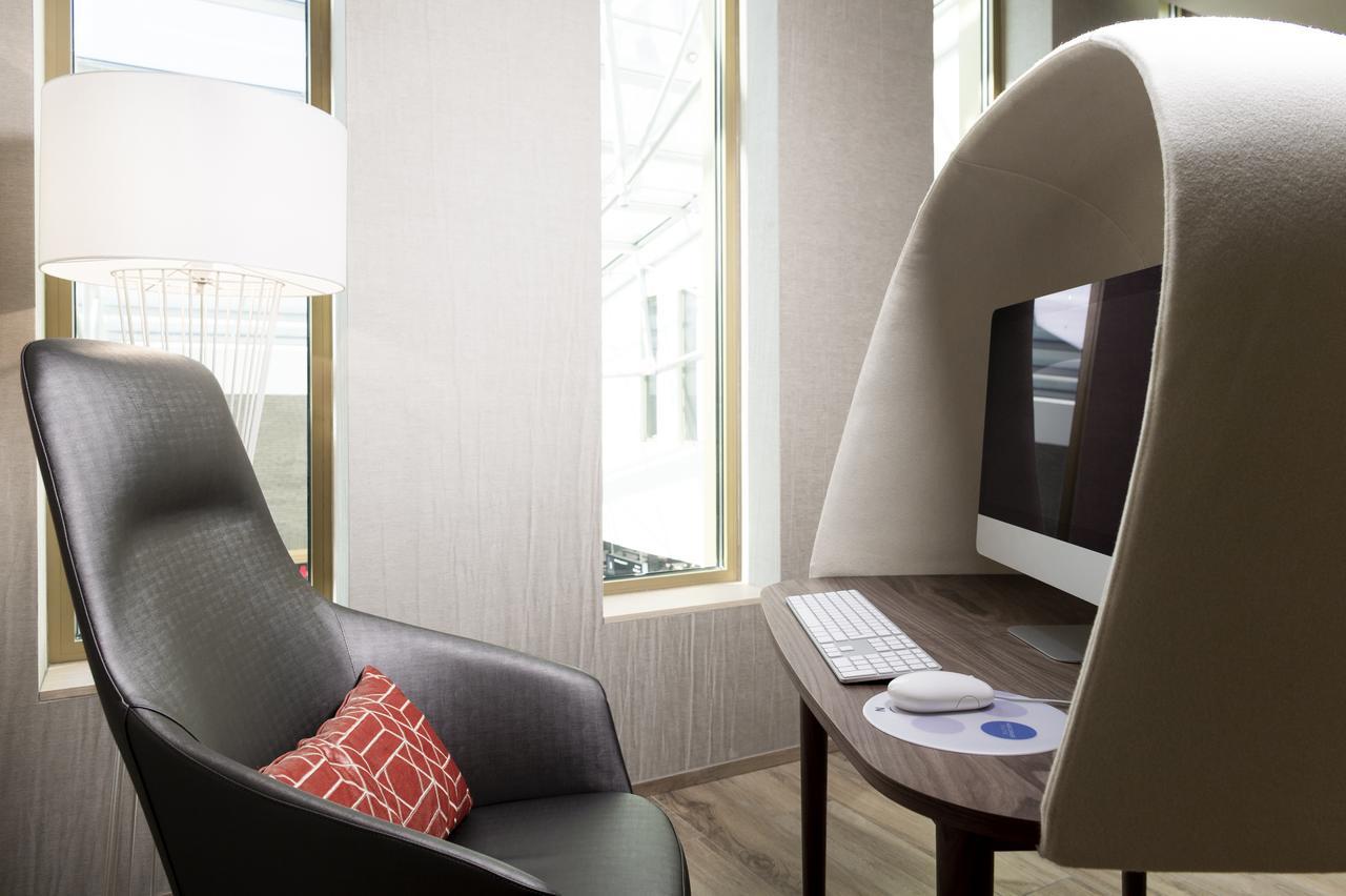 Novotel Charleroi Centre Экстерьер фото