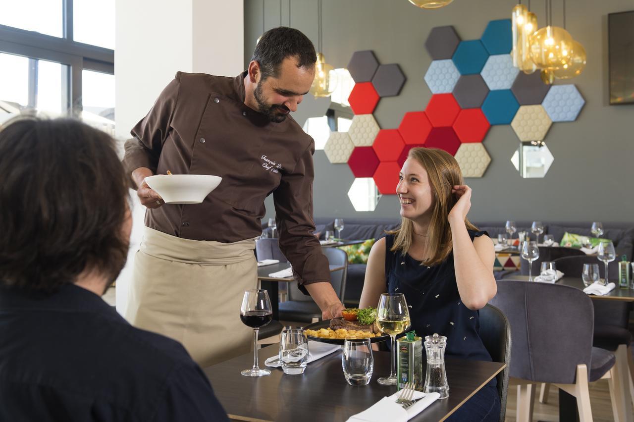 Novotel Charleroi Centre Экстерьер фото